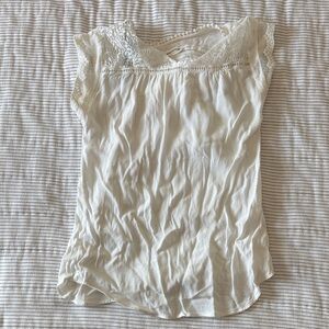 Daniel Rainn Cream Lace Accent Short Sleeve Top